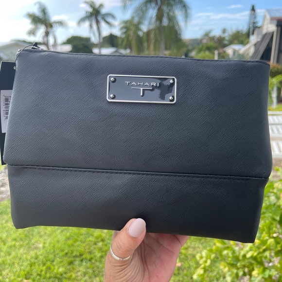 TAHARI Cosmetics Pyramid Case - Picture 8 of 14